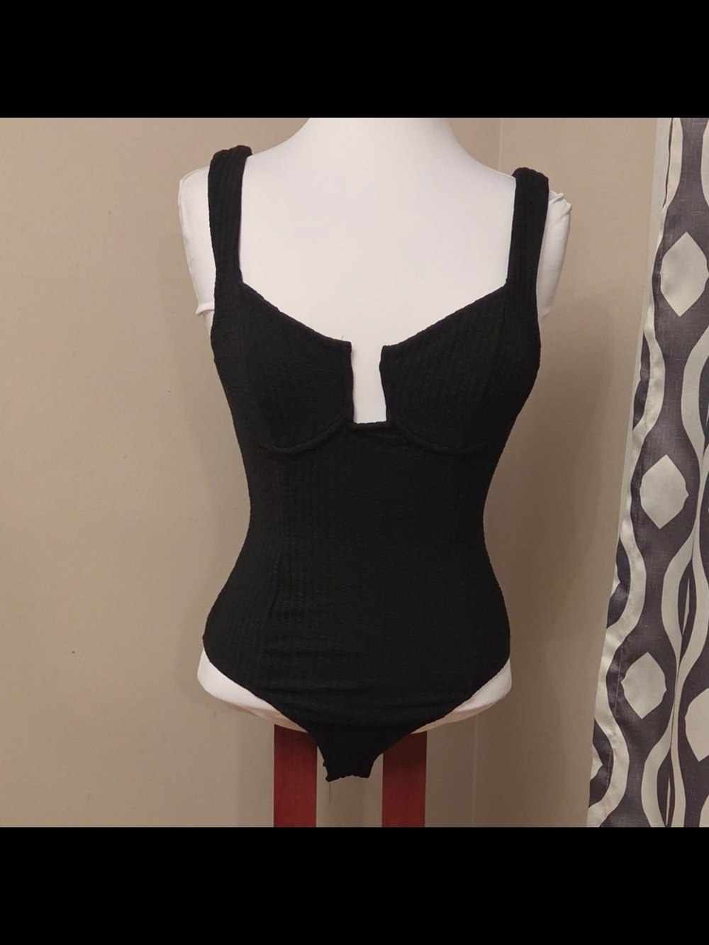 Astr Black Ribbed Sweetheart Bodysuit with Wide Straps